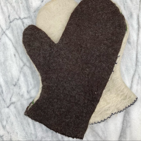 Mittens M - Picture 4 of 7